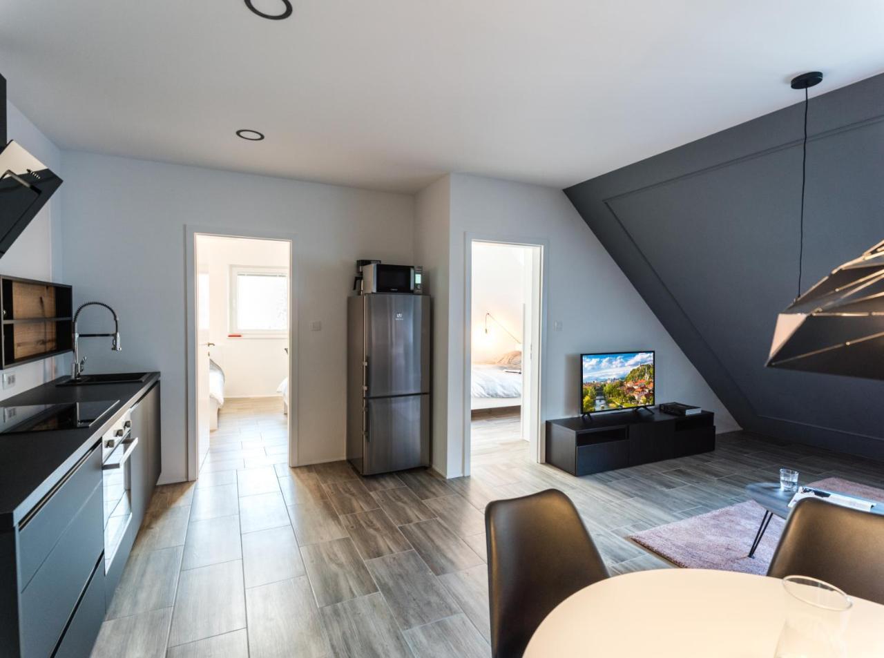 Flex Apartments Tour As Любляна Екстер'єр фото
