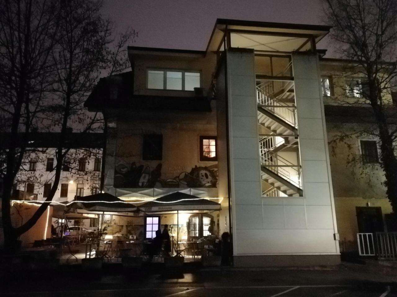 Flex Apartments Tour As Любляна Екстер'єр фото