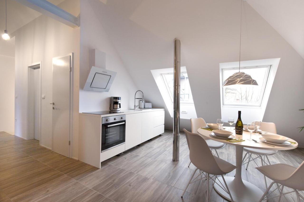Flex Apartments Tour As Любляна Екстер'єр фото